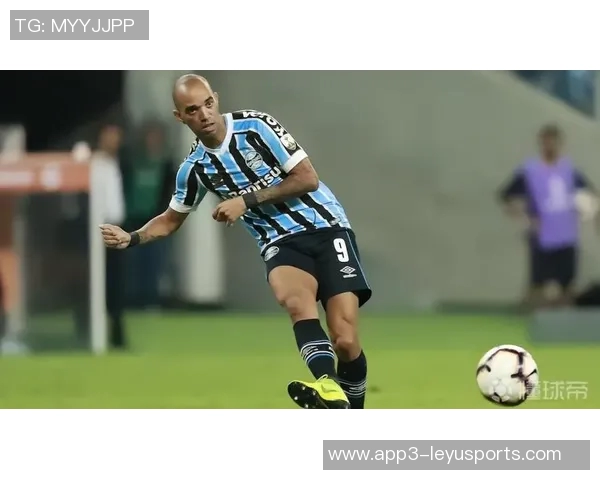 维拉成功签约格雷米奥19岁边锋阿利松交易总额达1200万欧元